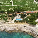 فيلة Dingac Village Luxury Potomje