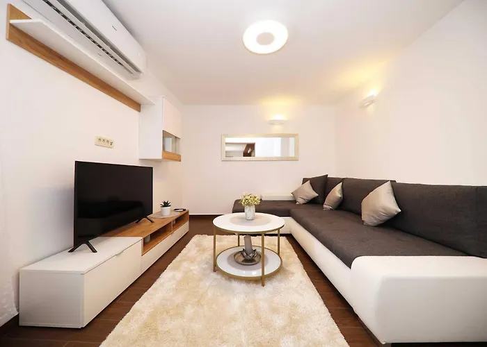 Dingac Village Luxury Willa *